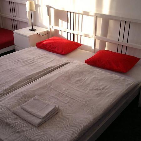 Apartment Maximilian براتسيلافا الغرفة الصورة