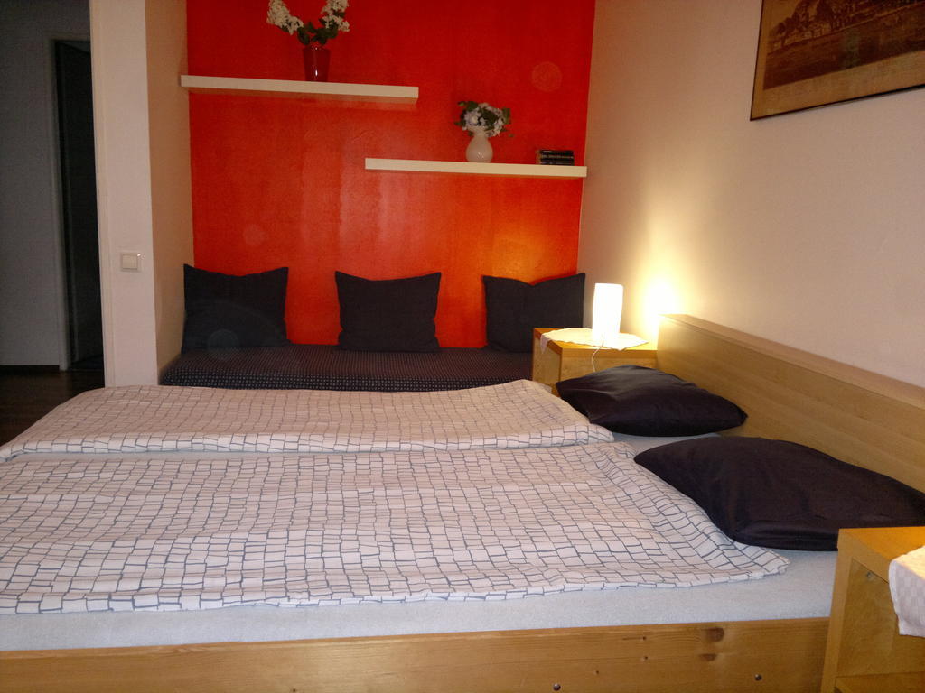 Apartment Maximilian براتسيلافا الغرفة الصورة