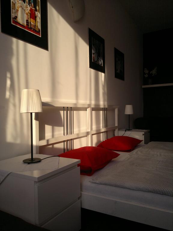Apartment Maximilian براتسيلافا الغرفة الصورة