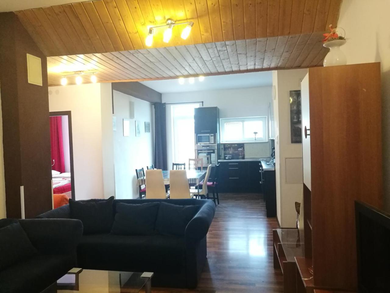 Apartment Maximilian براتسيلافا المظهر الخارجي الصورة